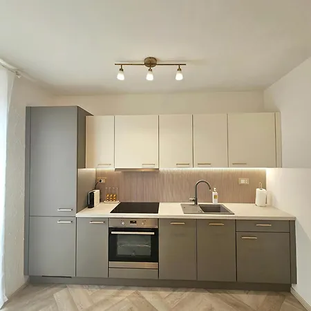 Apartment Kins