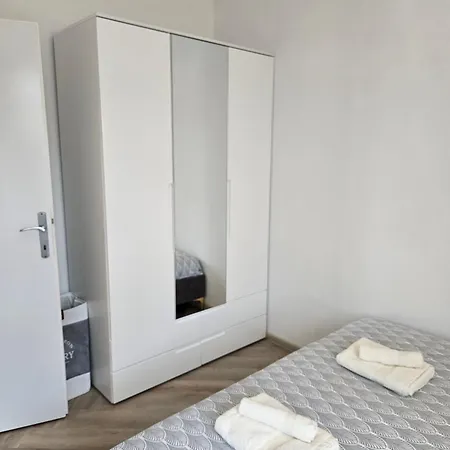 Apartament Kins *