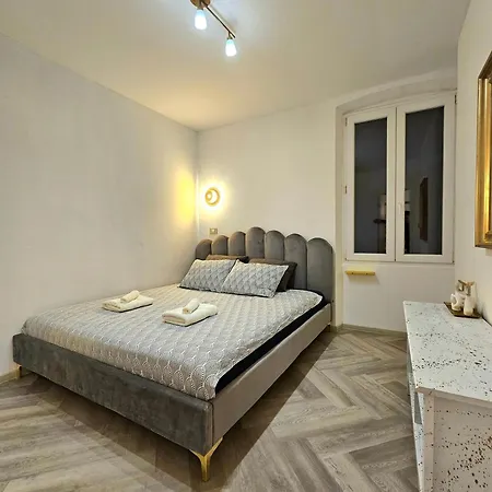Apartament Kins